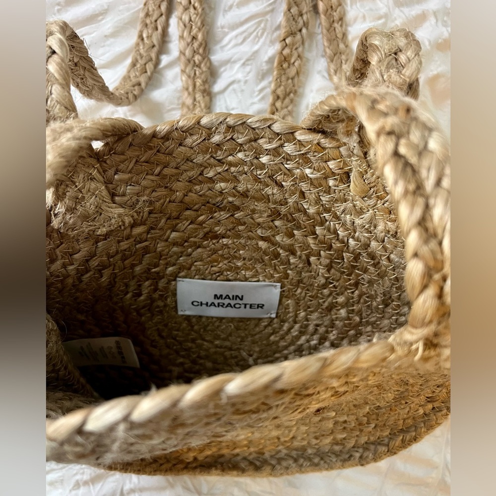 Main Character Bag - Picture 8 of 8